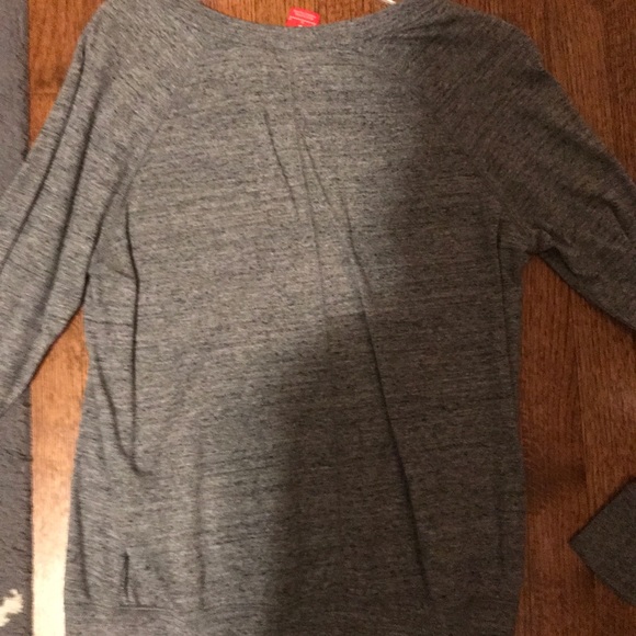 NIKE women’s longsleave /pullover - Picture 2 of 3